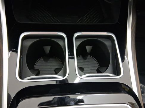 New 2026 BMW 740i w/ Premium Package image 26