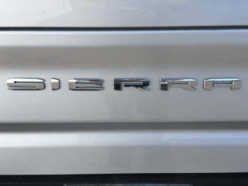 Used 2020 GMC Sierra 2500 4x4 Crew Cab w/ Convenience Package image 9