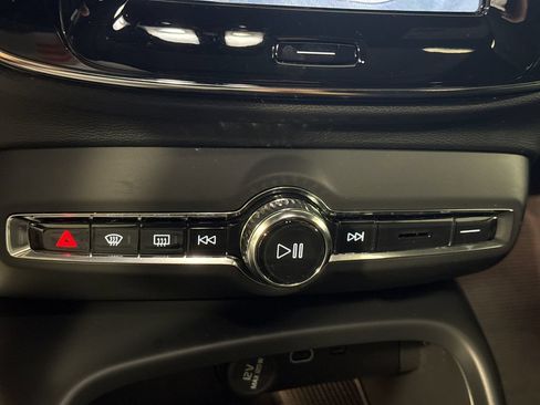 Certified 2023 Volvo C40 P8 Recharge Plus AWD/4WD image 17