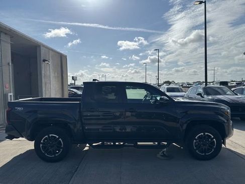 Used 2025 Toyota Tacoma TRD Sport w/ TRD Sport Premium Package AWD/4WD image 2