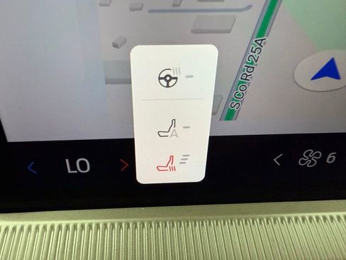 New 2025 Ford Explorer Active w/ Active Comfort Package image 7