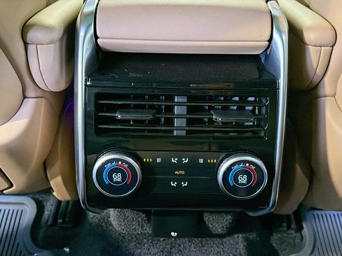 New 2026 Land Rover Range Rover SE AWD/4WD image 19