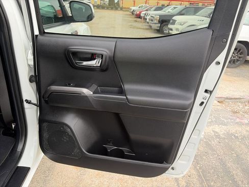 Used 2019 Toyota Tacoma TRD Pro AWD/4WD image 15