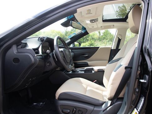 Used 2021 Lexus ES 250 w/ Premium Package AWD/4WD image 23