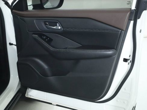 Certified 2023 Nissan Rogue SL w/ SL Premium Package AWD/4WD image 36