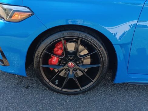 Used 2025 Honda Civic Type R image 10