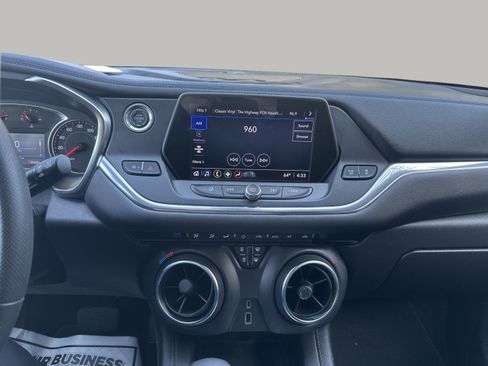 Used 2022 Chevrolet Blazer LT image 17