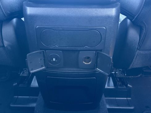 Used 2023 Ford Explorer XLT RWD image 26