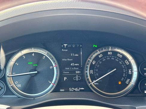 Used 2019 Lexus LX 570 4WD w/ Luxury Package image 8