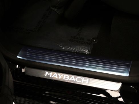 Used 2025 Mercedes-Benz Maybach GLS 600 4MATIC image 37