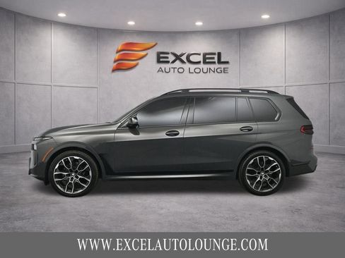Used 2023 BMW X7 M60i w/ Executive Package image 3