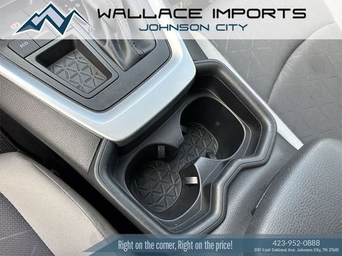 Used 2019 Toyota RAV4 XLE image 19