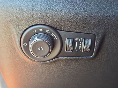 New 2026 Jeep Compass Latitude image 19