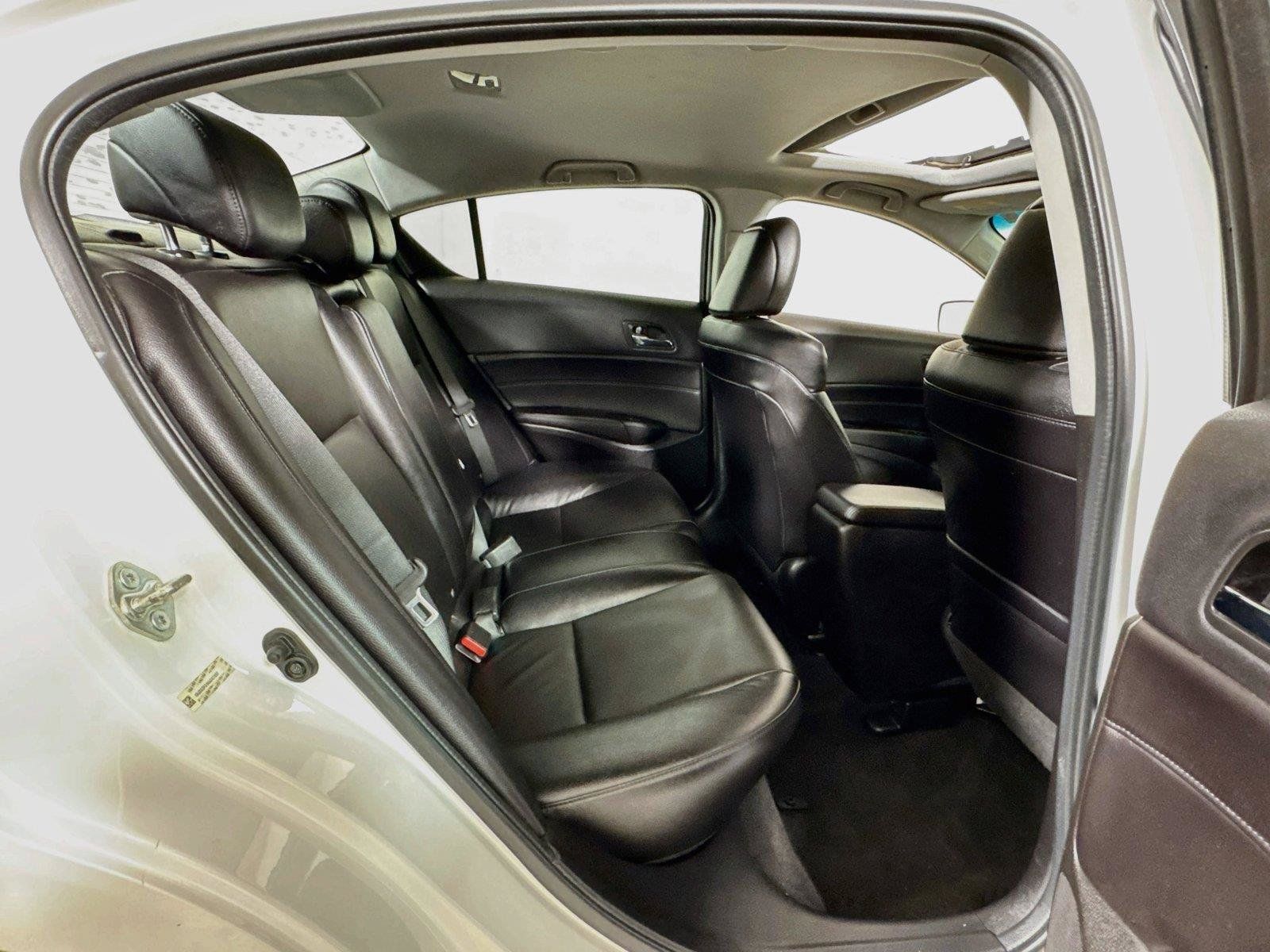 Used 2017 Acura ILX FWD image 26