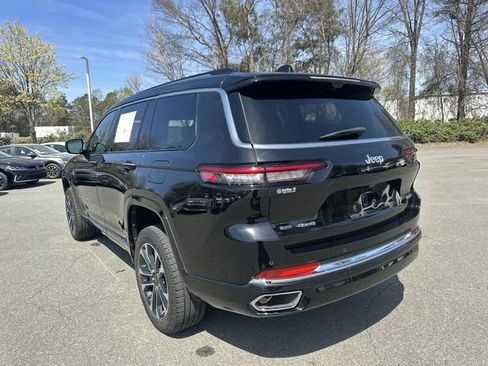 Used 2022 Jeep Grand Cherokee L Overland w/ Luxury Tech Group IV AWD/4WD image 3