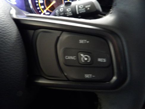 Used 2023 Jeep Wrangler Sport S image 25