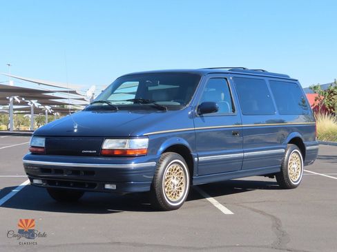 Used 1995 Chrysler Town & Country 4dr Wagon FWD image 10