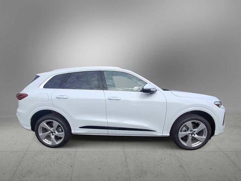 New 2025 Audi Q5 Premium Plus image 9