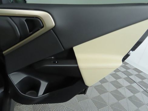 Certified 2025 BMW X3 xDrive30i w/ Premium Package image 28