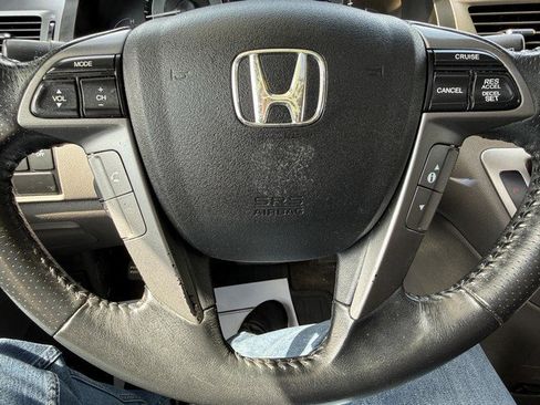 Used 2011 Honda Odyssey Touring Elite image 24