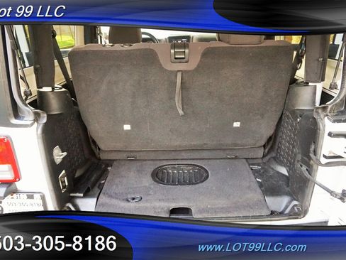 Used 2015 Jeep Wrangler Sport image 16