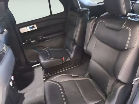 Used 2023 Ford Explorer ST w/ Equipment Group 401A AWD/4WD image 33