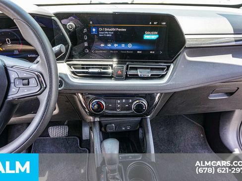 Used 2024 Chevrolet TrailBlazer LT FWD image 38