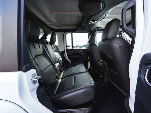 Used 2023 Jeep Wrangler Unlimited Sahara w/ Cold Weather Group image 37