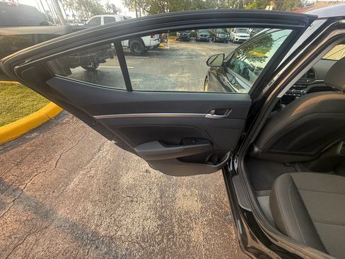Used 2020 Hyundai Elantra Value Edition w/ Cargo Package (C1) FWD image 12