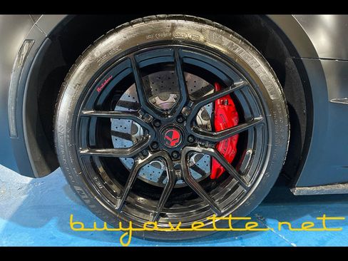 Used 2016 Chevrolet Corvette Z06 w/ 3LZ Preferred Equipment Group RWD image 11