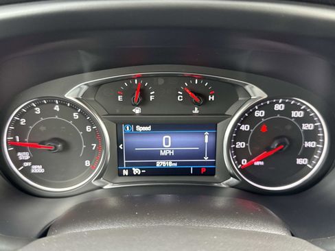 Used 2023 GMC Acadia SLE image 11