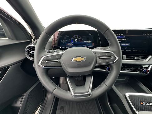 New 2026 Chevrolet Equinox LT w/ Convenience Package II image 12