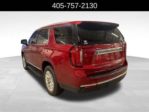 Used 2024 GMC Yukon SLT w/ SLT Premium Package AWD/4WD image 4