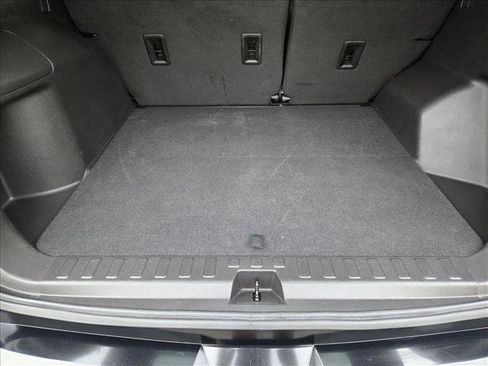 Used 2024 GMC Terrain SLT image 6