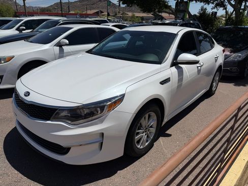 Used 2018 Kia Optima LX FWD image 1