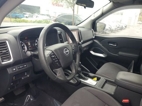 Used 2023 Nissan Frontier SV w/ SV Convenience Package image 16