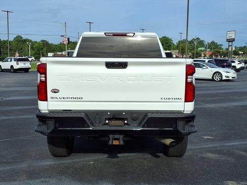 Used 2025 Chevrolet Silverado 2500 Custom w/ Custom Value Package AWD/4WD image 18