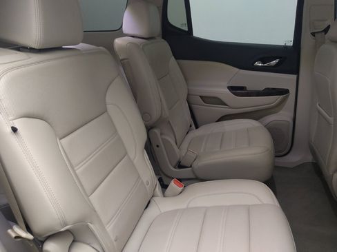 Used 2021 GMC Acadia Denali w/ Denali Technology Package FWD image 19