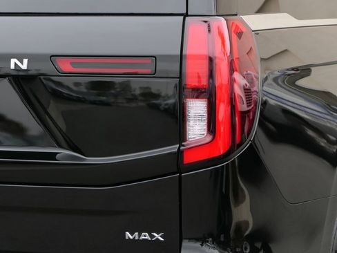 Used 2025 Ford Expedition Max Platinum AWD/4WD image 4