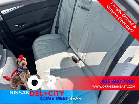 Used 2025 Hyundai Elantra Limited FWD image 11