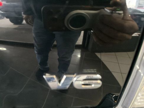 Used 2017 Toyota Tacoma TRD Off-Road image 36