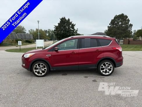 Used 2015 Ford Escape Titanium FWD image 3