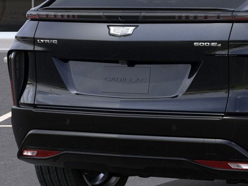 New 2026 Cadillac Lyriq Signature Sport image 38