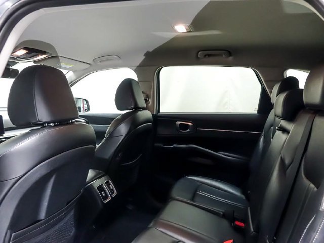 Used 2024 Kia Sorento S FWD image 10