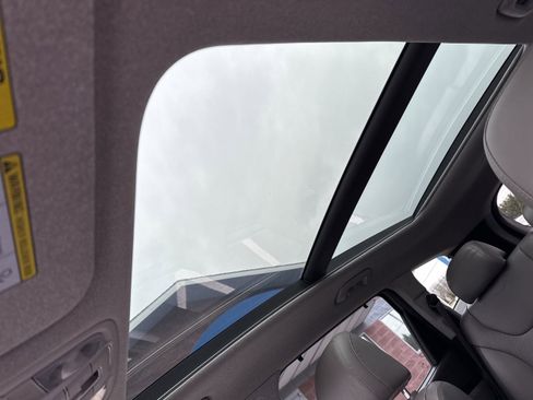 Used 2020 Hyundai Santa Fe SEL w/ Convenience + Premium Package image 14