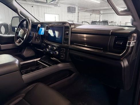 Used 2024 Ford F250 Lariat w/ Black Appearance Package AWD/4WD image 12