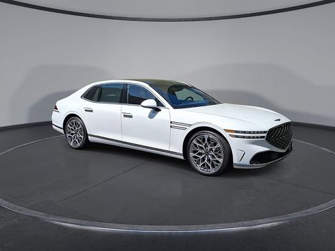 Used 2025 Genesis G90 3.5T AWD/4WD image 6