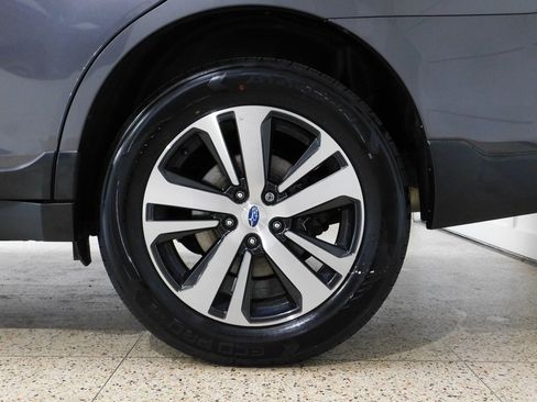 Used 2018 Subaru Outback 2.5i Limited image 97