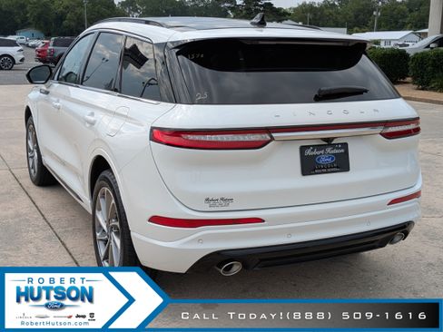 New 2025 Lincoln Corsair Grand Touring image 8