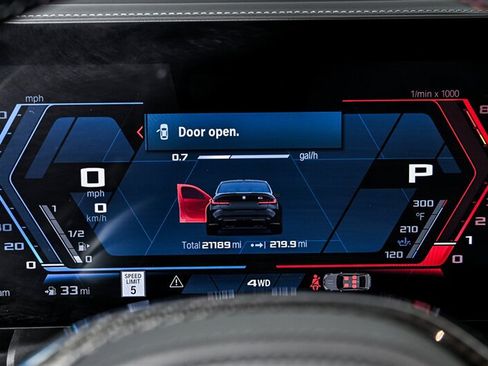 Used 2025 BMW M3 Competition AWD/4WD image 24